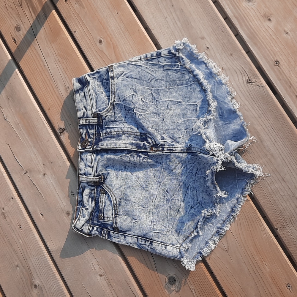 Short shorts